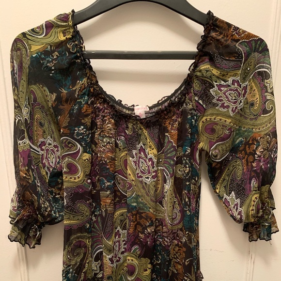 Fun Fall Gathered Xhilatation top - Picture 2 of 3